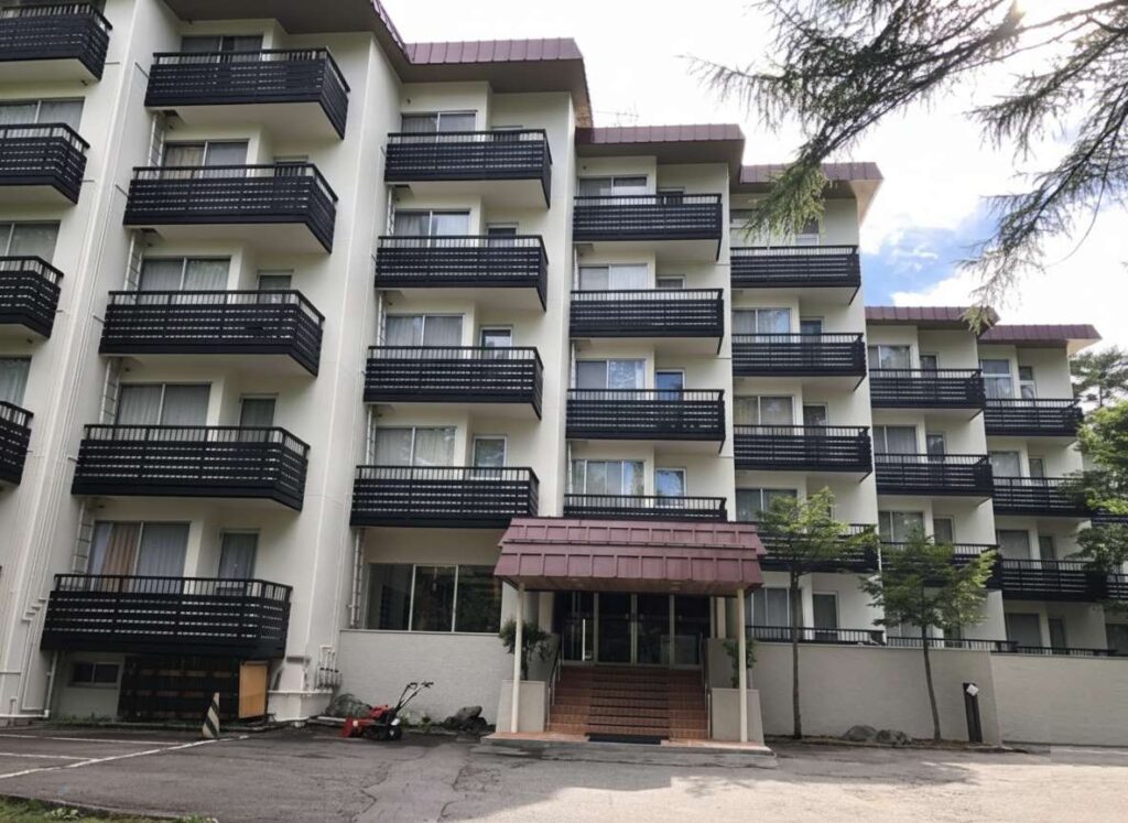 吾妻郡草津町　外壁　施工後　ミヤケン