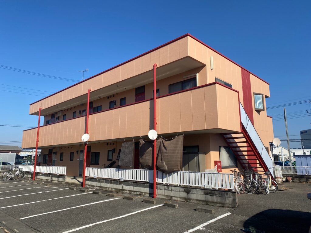 埼玉県神川町のアパートの外壁塗装の施工後の写真　ミヤケン　大規模修繕プロ